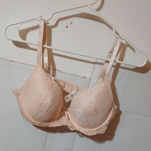 Lace Women's Bra in Soft Pink